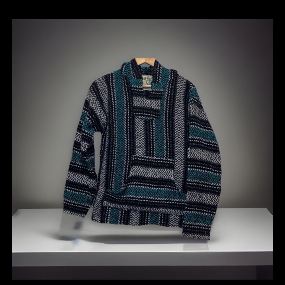 Women's Black and Teal Patterned Pullover